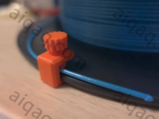 带螺钉的耗材夹-STL下载网_3D打印模型网_3D打印机_3D模型库